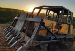 Trator de Esteira New Holland D7D Ano 2013 – Único Dono, Nota Fiscal de Origem, 600 Horas