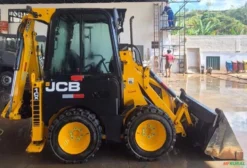 Mini Retroescavadeira JCB 1CX 2025 – 550h – Cabine Fechada com A/C – Belo Horizonte/MG