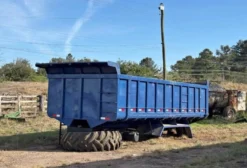 Caçamba Bitruck Seminova Revisada – Alta Capacidade para Carga Pesada