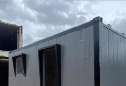 Loft Container 6m – Kitnet Compacta e Moderna em Itajaí/SC