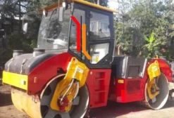 Rolo Compactador Tandem Sany YZC10F 2013 Usado - 10 Toneladas