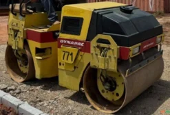 Rolo Compactador Dynapac CC102 Liso (Chapa/Chapa) 1998 – Usado em Curitiba/PR