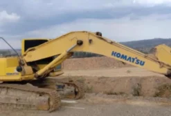 Escavadeira Komatsu PC350LC 2013 – Pintura Original, 13.000h, 35 Toneladas