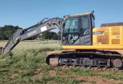Escavadeira John Deere 200G 2021 – 2.500 Horas – Campinas/SP