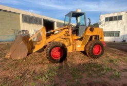Pá Carregadeira CASE W20E 2003 – 12.000h Originais, Motor Cummins, Excelente Estado