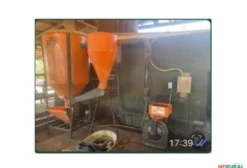 Misturador e Triturador de Ração Usado com Motores - Uruará/PA