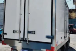 Baú Refrigerado Frigorífico Fibratech para Transporte de Alimentos