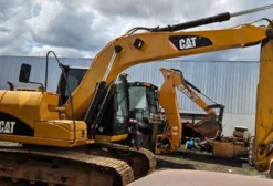 Escavadeira Caterpillar 312DL 2012 11.000h Motor Novo