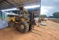 Empilhadeira Massey Ferguson 65 X 2,5 Toneladas Usada em Buritizeiro