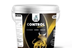 Suplemento Control Master para Controle de Mosca do Chifre, Carrapato e Verminoses em Bovinos