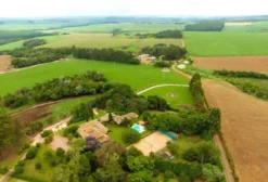 Linda Chácara à Venda em Carambeí/PR – 20.000 m² com Casa de 800 m² e Piscina