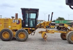 Motoniveladora Caterpillar 140K 2022 – Único Dono, 9.000h, Escarificador Traseiro