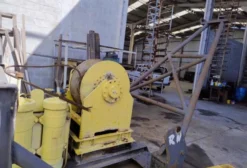 Guincho Hidráulico 20 Toneladas para Dragas, Balsas e Mineração - Usado