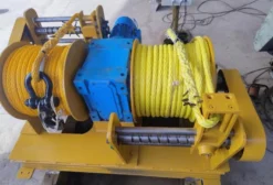 Guincho Elétrico de Ancoragem e Arraste para Balsas e Embarcações - 5 a 100 Toneladas